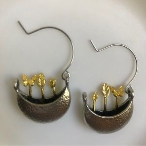Unique potted plant/flower & butterfly earrings, faux gold/silver